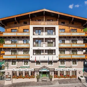 https://hotel-neuhaus.saalbachhinterglemmhotels.com