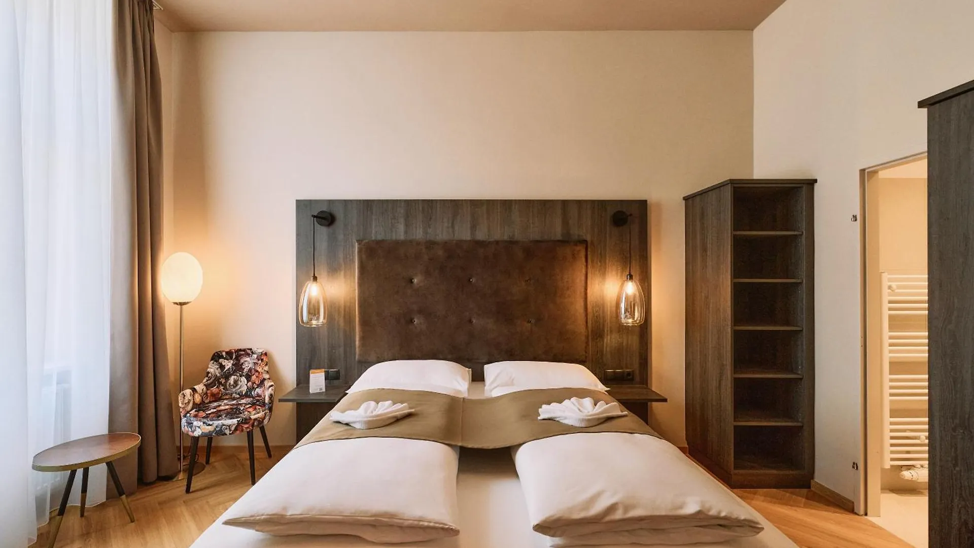 Urban Rooms Rathaus - Self Check-In Vienna Austria