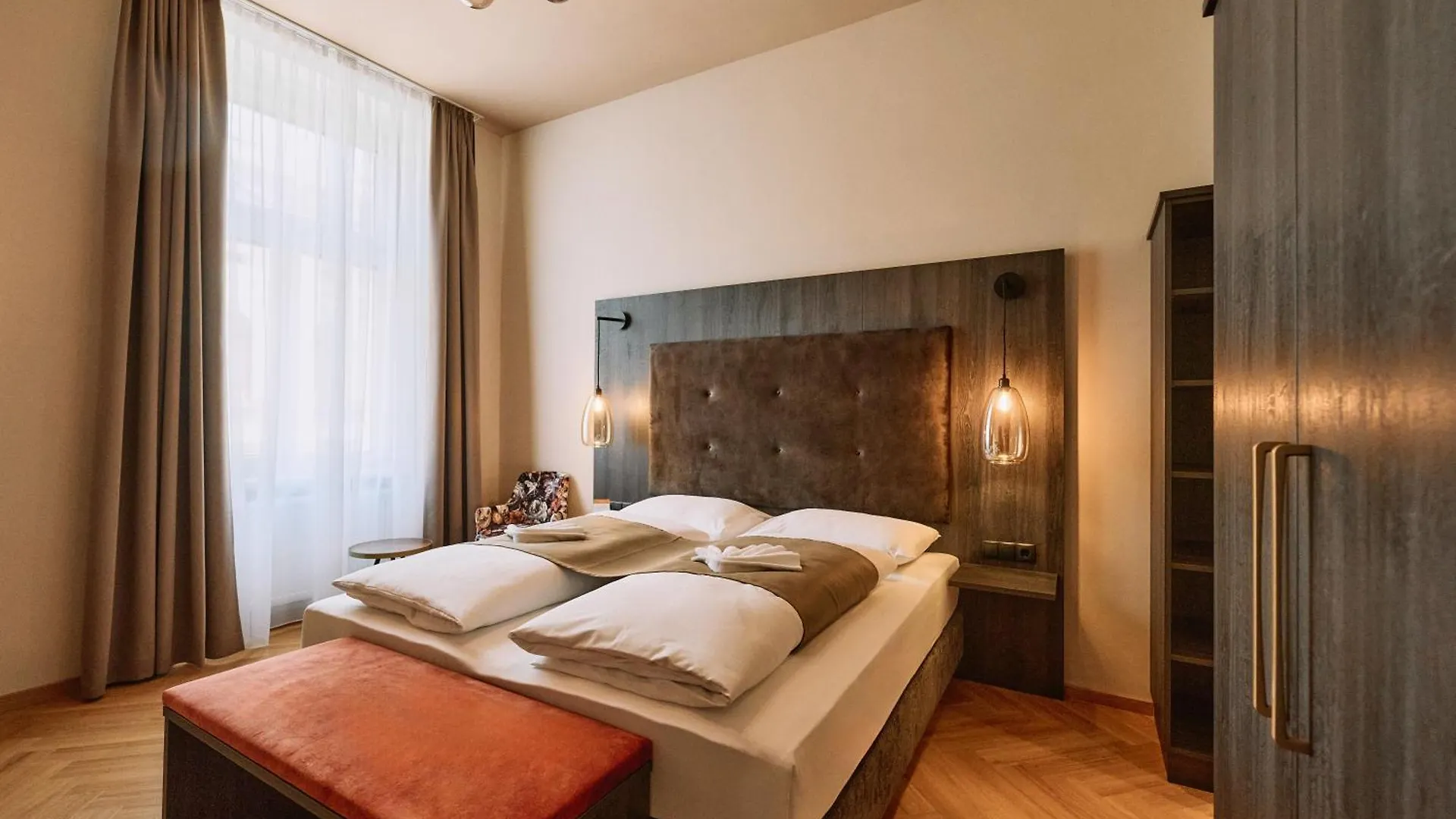 Urban Rooms Rathaus - Self Check-In Viyana