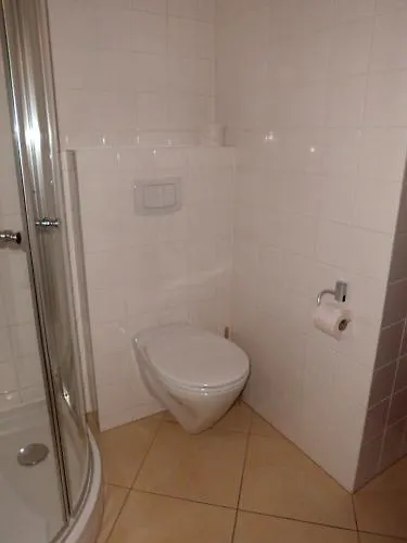 Hotel Pension Residenz - Self Check-In Wien 4*,