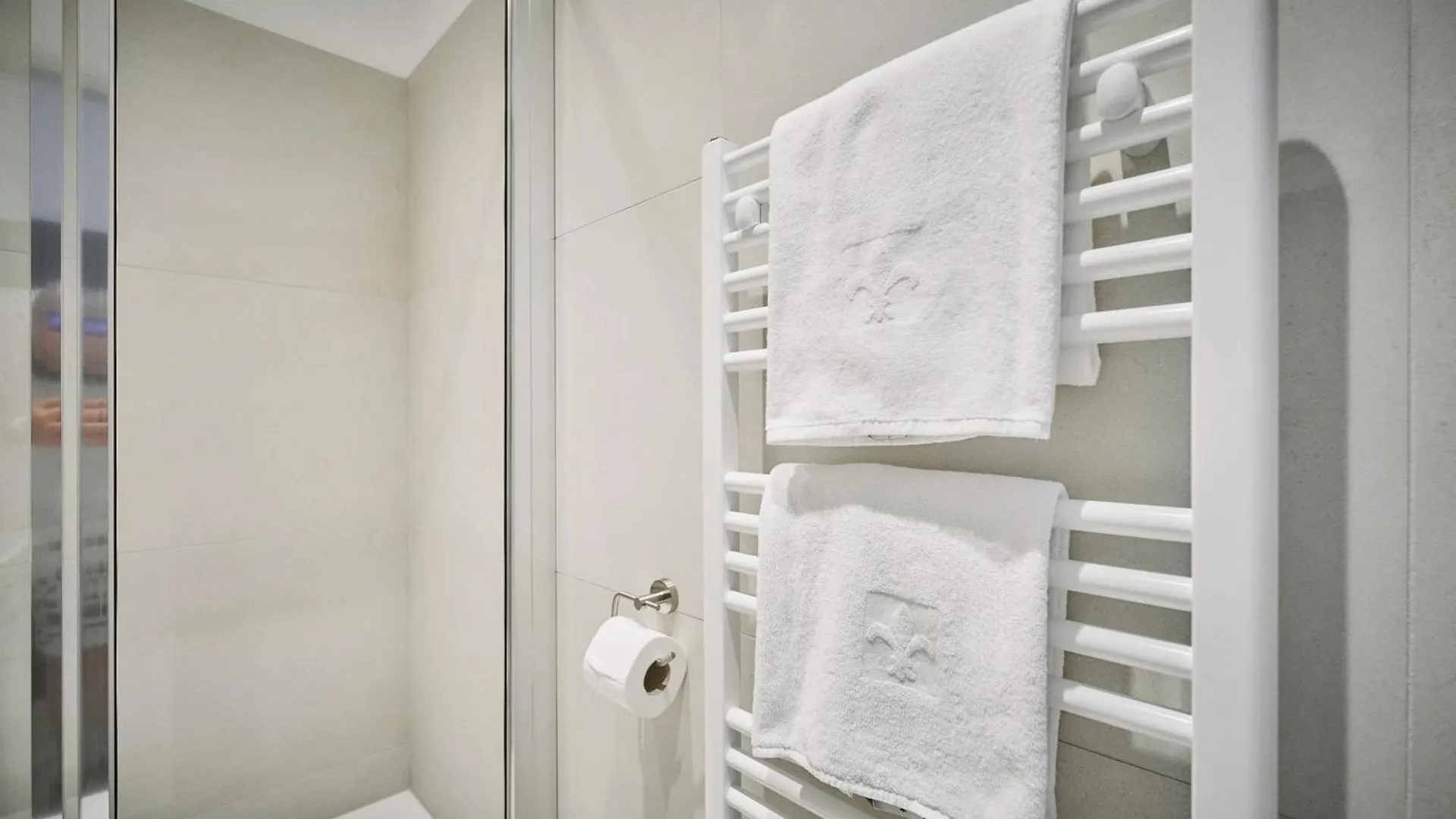 **** Hotell Urban Rooms Rathaus - Self Check-In Wien Österrike